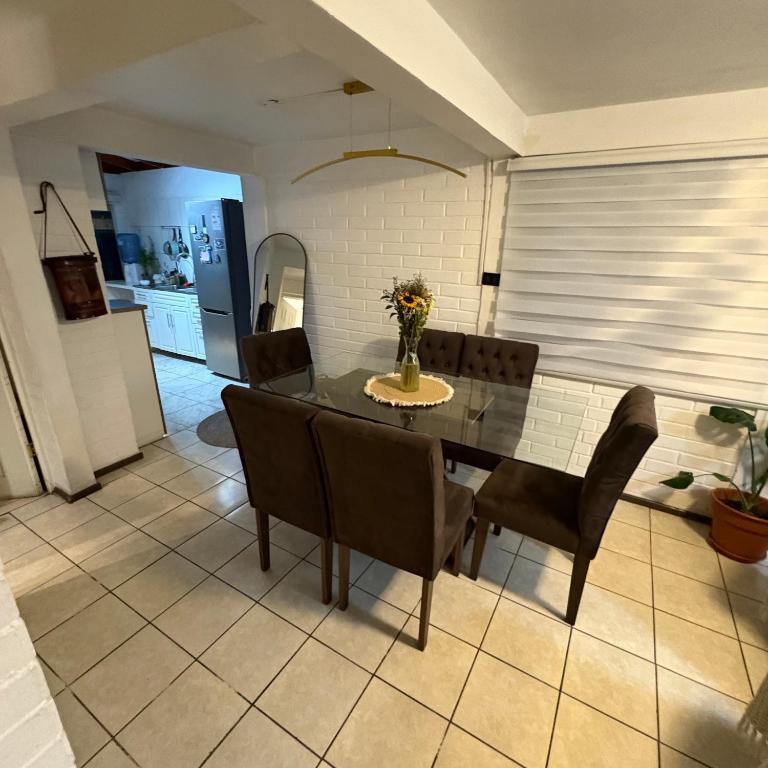 Casa Amplia Cerca de Playa y Supermercados - Three-Bedroom House - 9