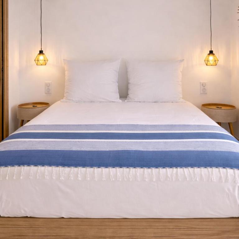 Au cœur d un port by Port Azur Rental - Three-Bedroom Apartment - 6