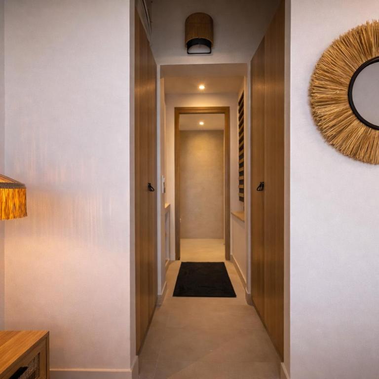 Au cœur d un port by Port Azur Rental - Three-Bedroom Apartment - 5