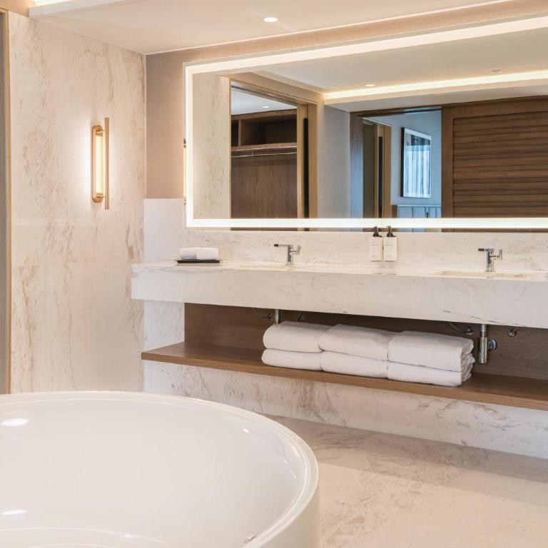 InterContinental Hotels Real Lima Miraflores by IHG - Suite Executive con zona de estar y 1 cama extragrande - 1