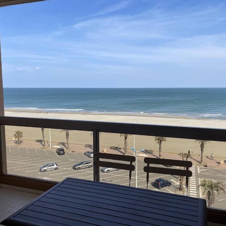 Appartement cosy T3 avec terrasse à Canet-en-Roussillon - FR-1-833-37 - Appartement - 4