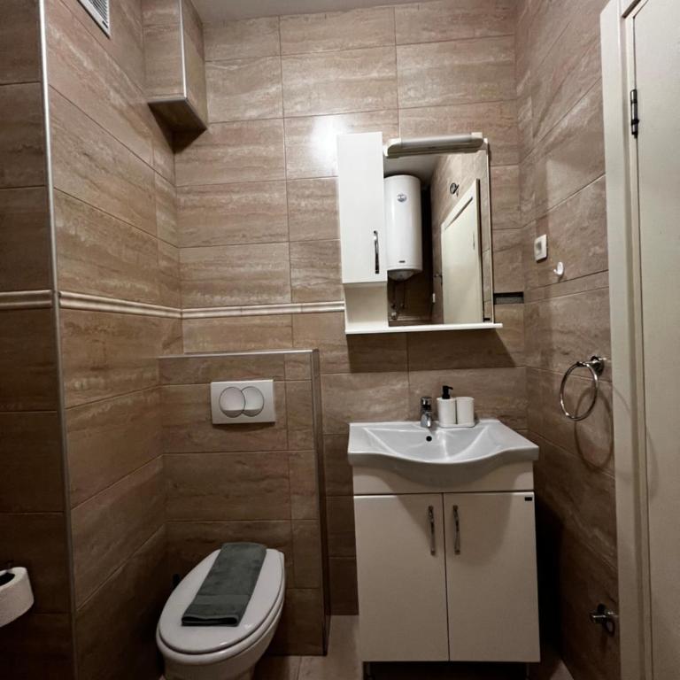 Paradise Apartments Becici - Deluxe Studio - 5