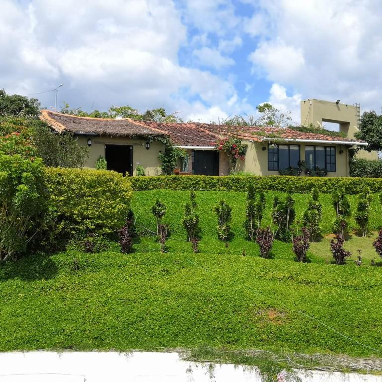Hermosa casa de campo a 20 minutos de Curití - Chalet - 4