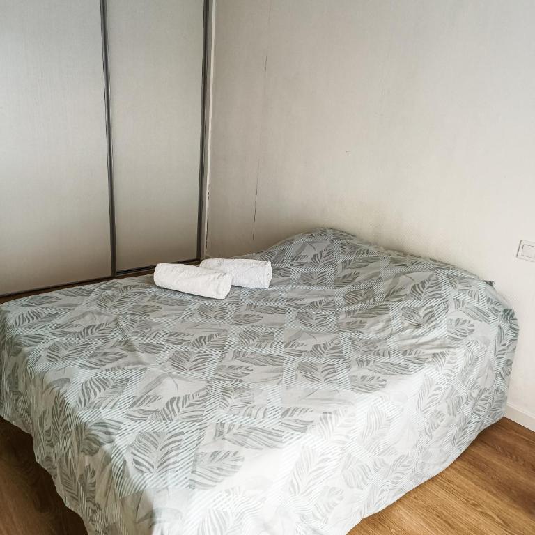 Grand Logement proche centre Parking gratuit - Appartamento con 2 Camere da Letto - 8