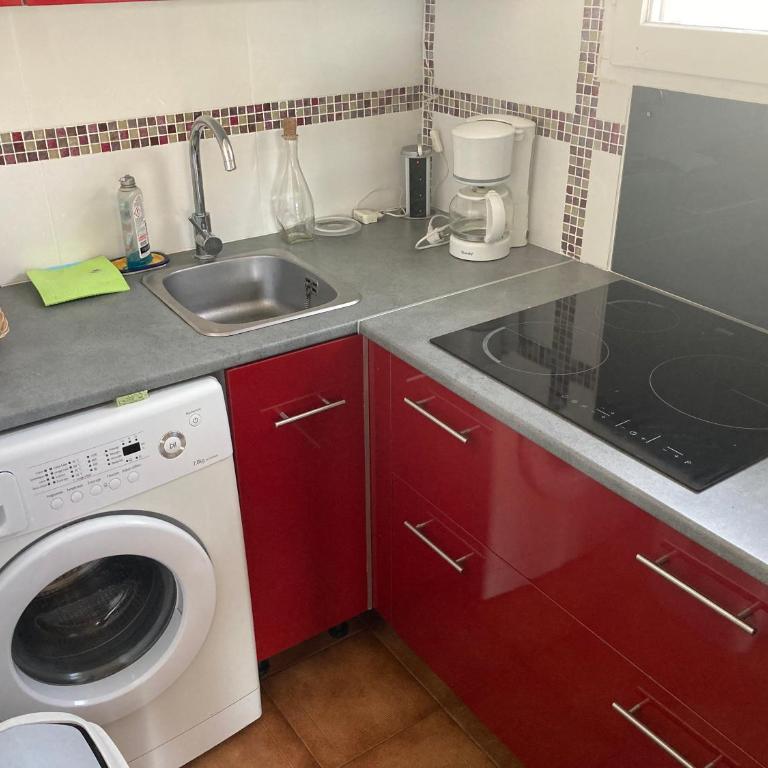 Studio lavandou avec parking privé proche mer - Studio avec Terrasse - 19