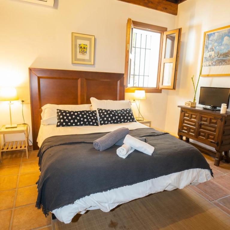 Carmen auténtico con encanto en Albaicín Granada con piscina y parking opcional - One-Bedroom Apartment - 1