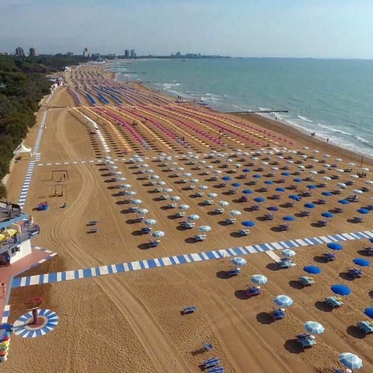 Cozy villa in Lignano Pineta - Villa - 14