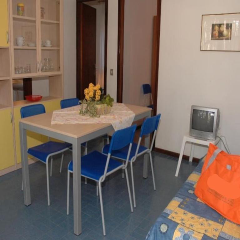 Villa with garden in Lignano Pineta - Villa - 3