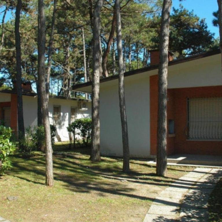 Villa with garden in Lignano Pineta - Villa - 4