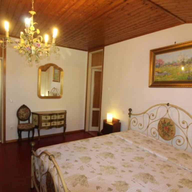 Spacious villa with garden by the sea - Villa - 4