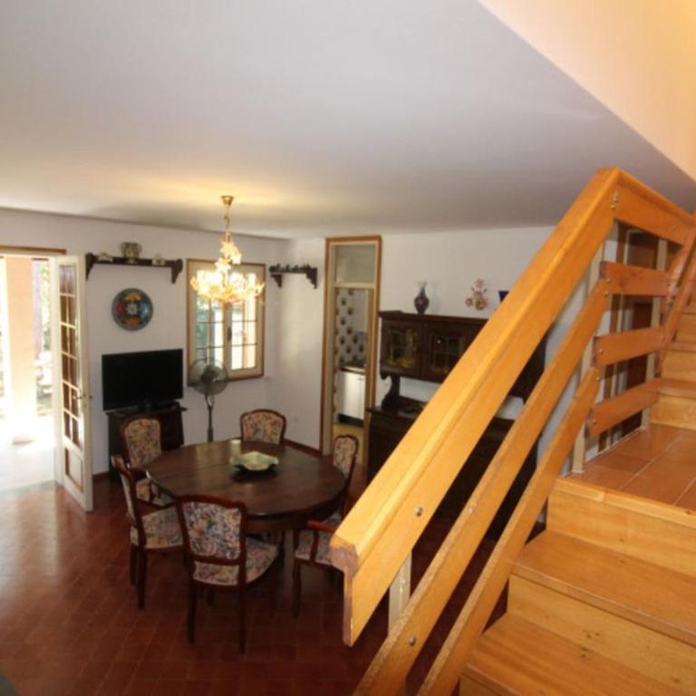 Spacious villa with garden by the sea - Villa - 5
