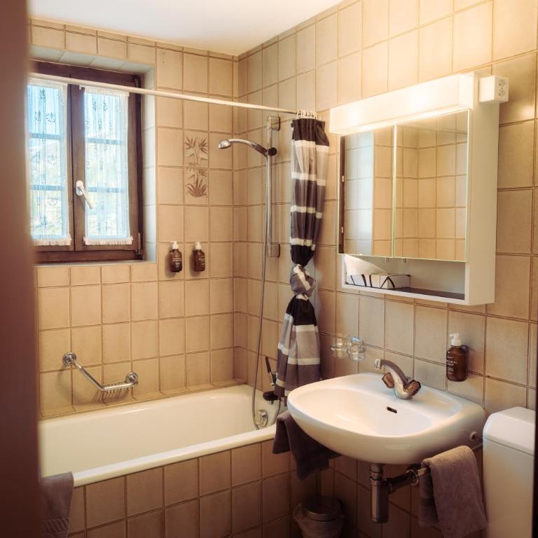 Grünsee Mountain Lodge - Standard Dreibettzimmer - 4