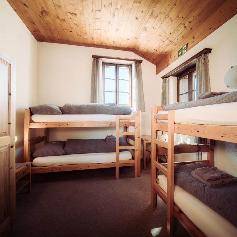 Grünsee Mountain Lodge - Vierbettzimmer mit Gemeinschaftsbad - 2