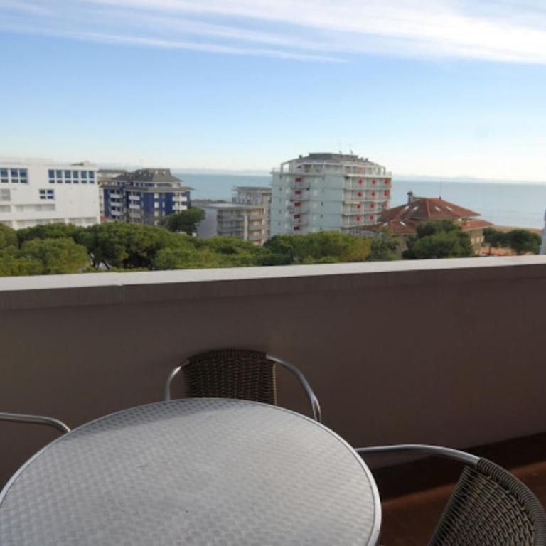 Top floor apartment with sea view - Appartamento - 2