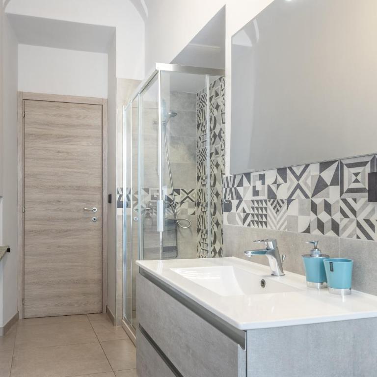 Hostdomus - Garibaldi Suite - Appartamento con 2 Camere da Letto - 4