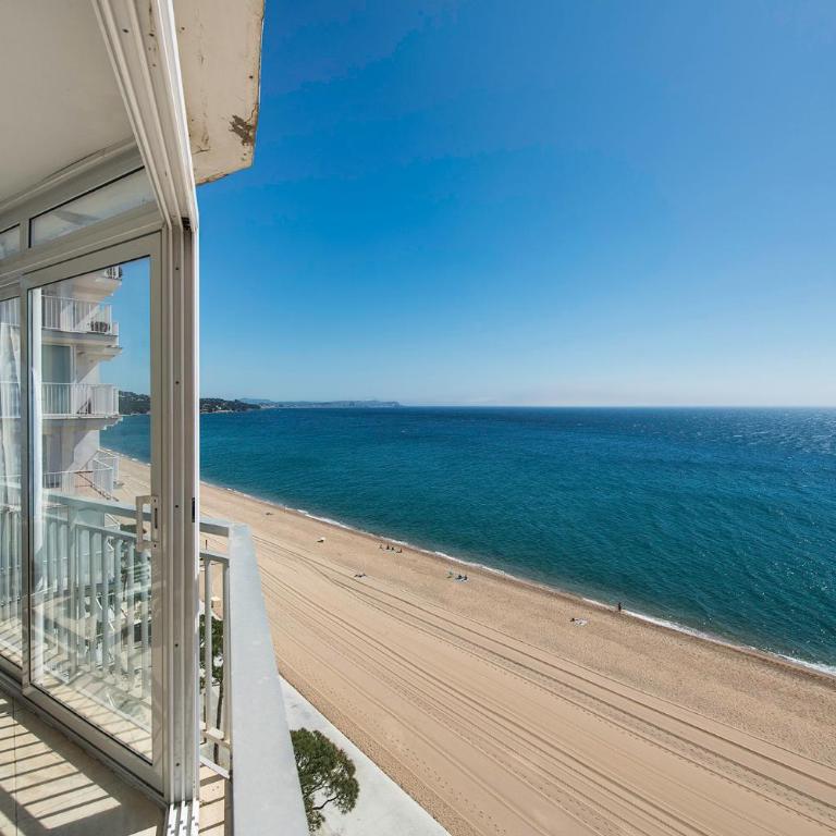 Acogedor piso con vistas frontales a mar - Apartamento de 2 dormitorios - 10