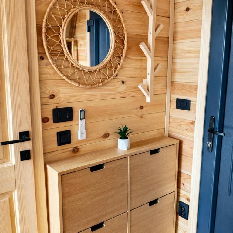 PeaksView Chalets - One-Bedroom Chalet - 18