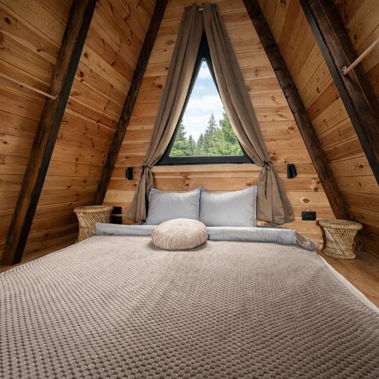 PeaksView Chalets - One-Bedroom Chalet - 19