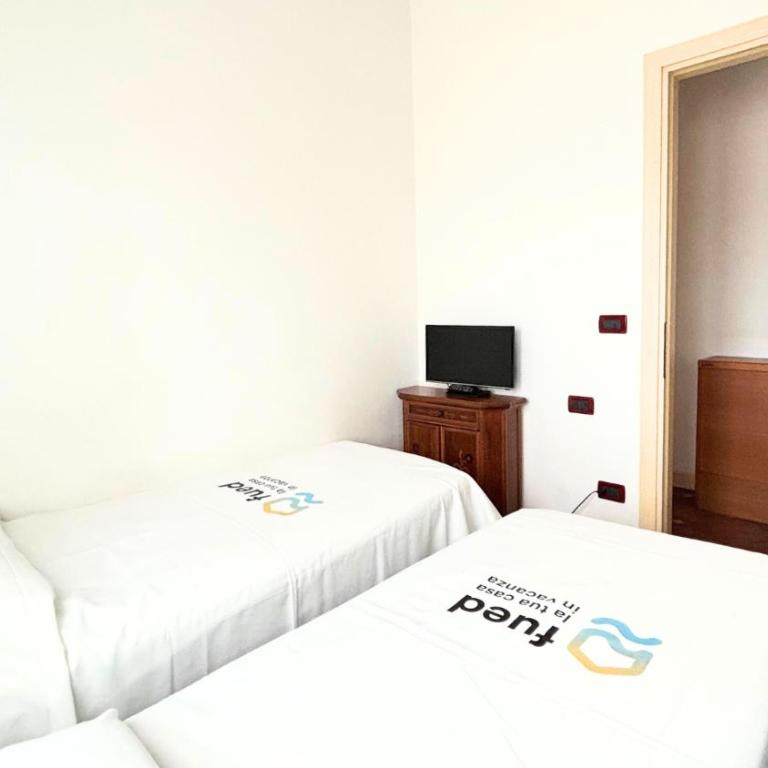 CN027 - Cesenatico, ampio trilocale in centro - Appartamento con 2 Camere da Letto - 17