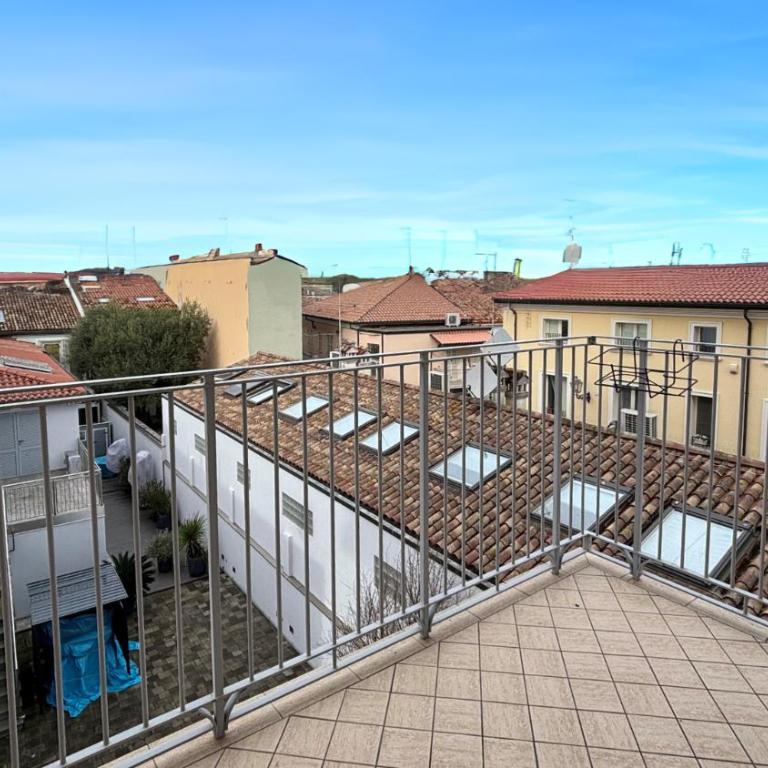 CN027 - Cesenatico, ampio trilocale in centro - Appartamento con 2 Camere da Letto - 3
