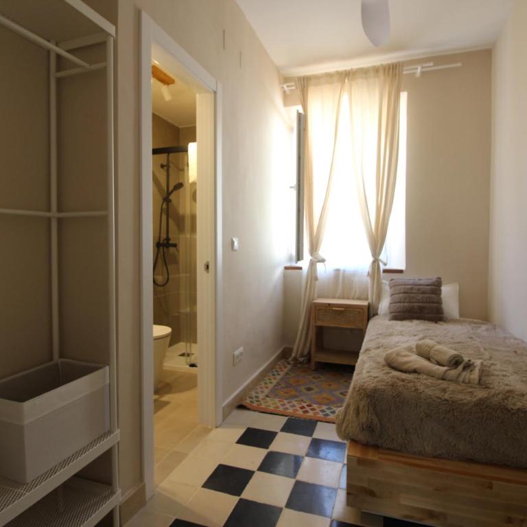 Hostal Las Acacias - Habitación Individual con bañera - 2