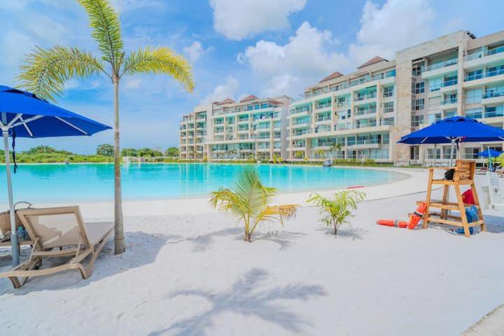 Luxy 2BR at paradise Oasis, 18 min from walled city - Two-Bedroom Apartment - 1