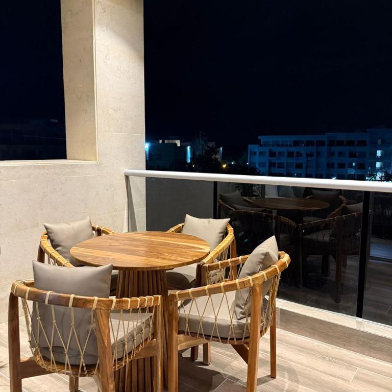 Luxy 2BR at paradise Oasis, 18 min from walled city - Two-Bedroom Apartment - 8