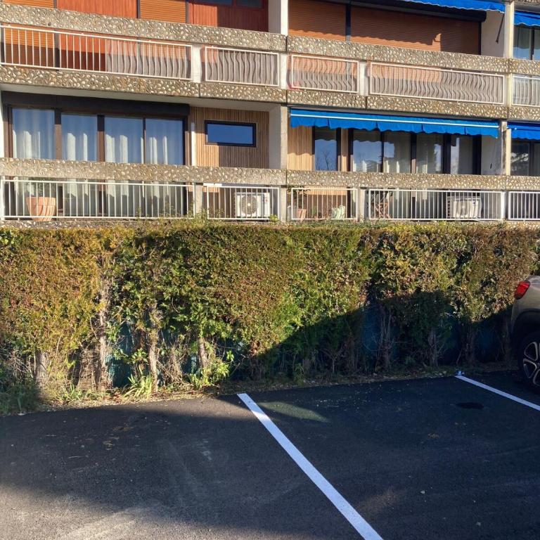 Grand T2 climatisé avec parking à 7 min des Thermes Vue château - Apartment mit 1 Schlafzimmer und Terrasse - 25