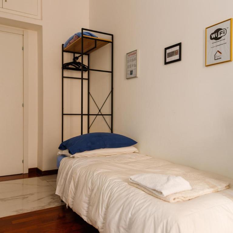 EMI's Guest House - Triple Room - 2