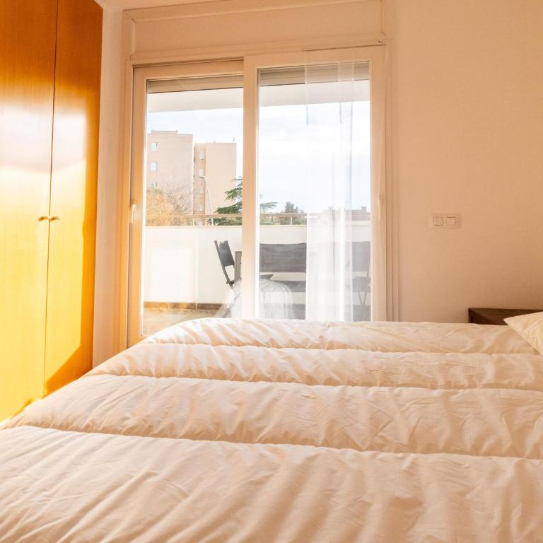 Apartamento Luminoso con Terraza y Parking en Santa Margarita - ES-228-206 - Apartamento - 18