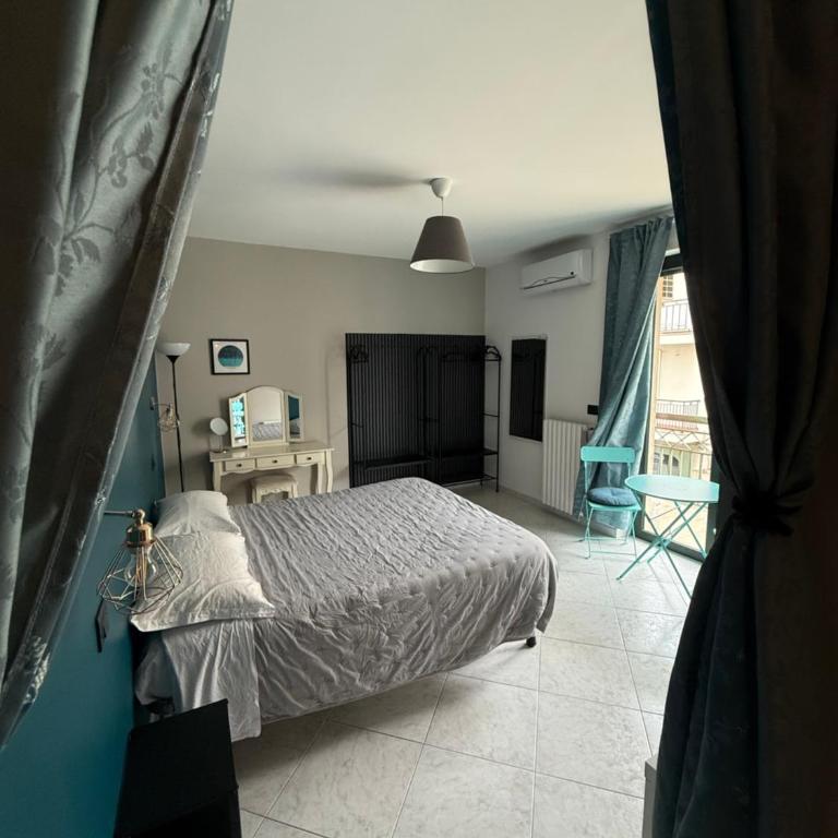 Dimora Le Grottaglie -Centro Polignano a Mare - Camera Matrimoniale Ampia con Letto Supplementare - 7