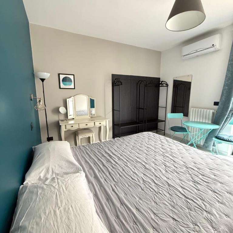 Dimora Le Grottaglie -Centro Polignano a Mare - Camera Matrimoniale Ampia con Letto Supplementare - 10