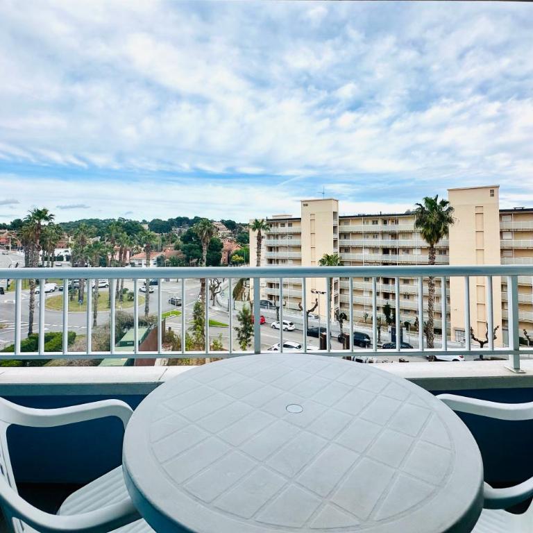 Home California II Salou - Two-Bedroom Apartment with City View - 2