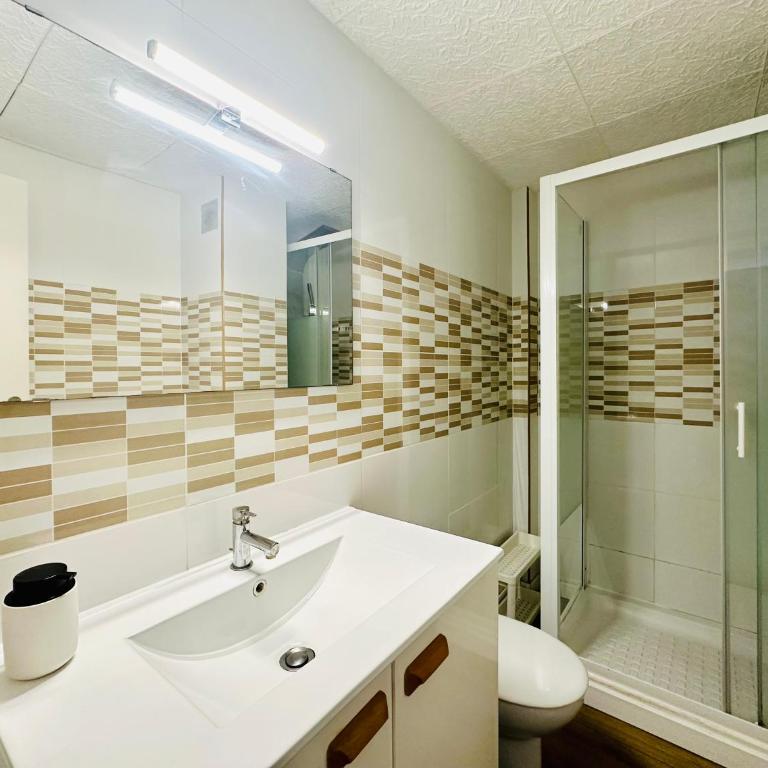 Home California II Salou - Two-Bedroom Apartment with City View - 15