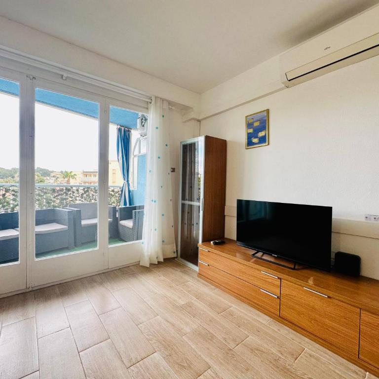 Home California II Salou - Two-Bedroom Apartment with City View - 8