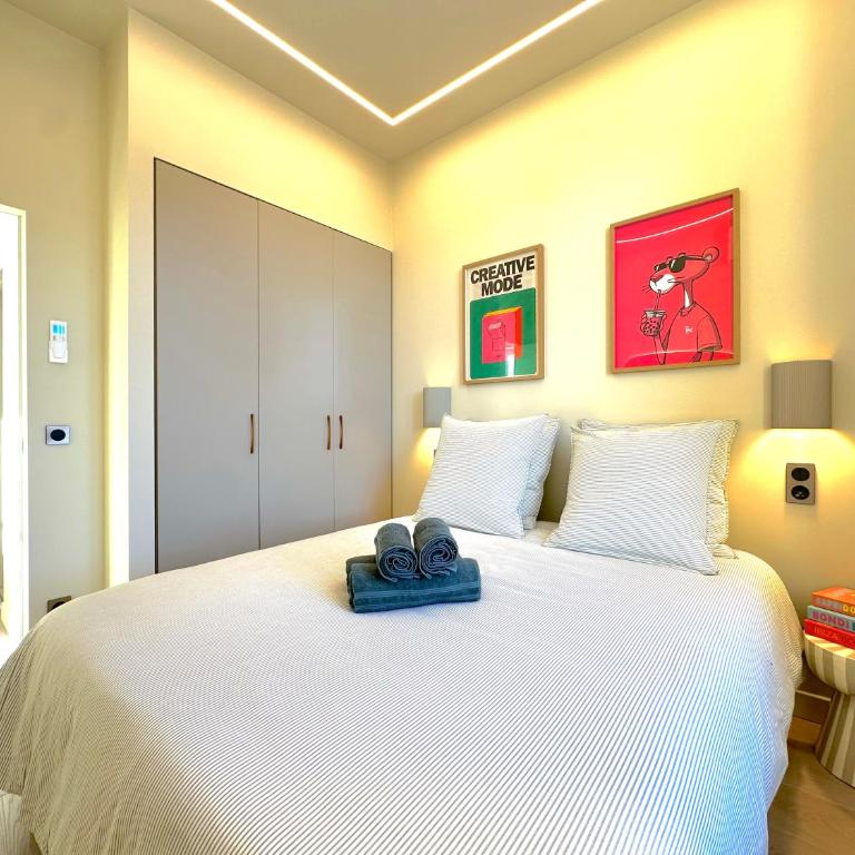 MONACO - MENTON - SEA VIEW - 6 PERSONS - PREMIUM LOCATION - 2 BEDROOMS- LUXURY RENOVATED - PARKING - CLIM - BALCONY - BEAcH and SUN - Appartement 2 Chambres - 13
