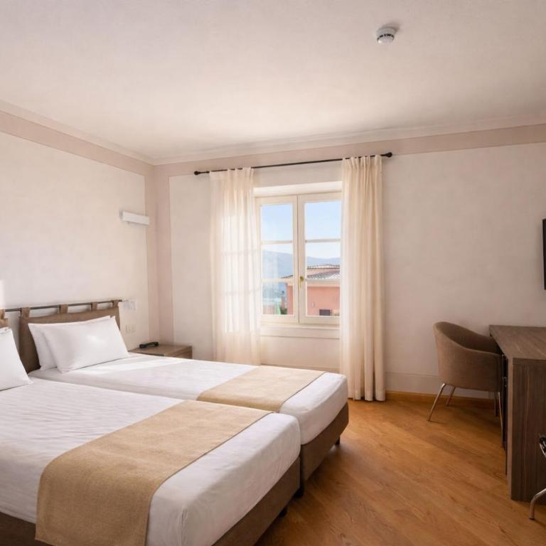Boutique Hotel Bogliaco - Camera Matrimoniale con Vista Lago - 6