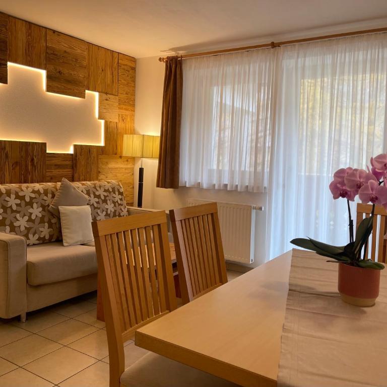 Residence Remi - Apartment mit 1 Schlafzimmer und Balkon - 1