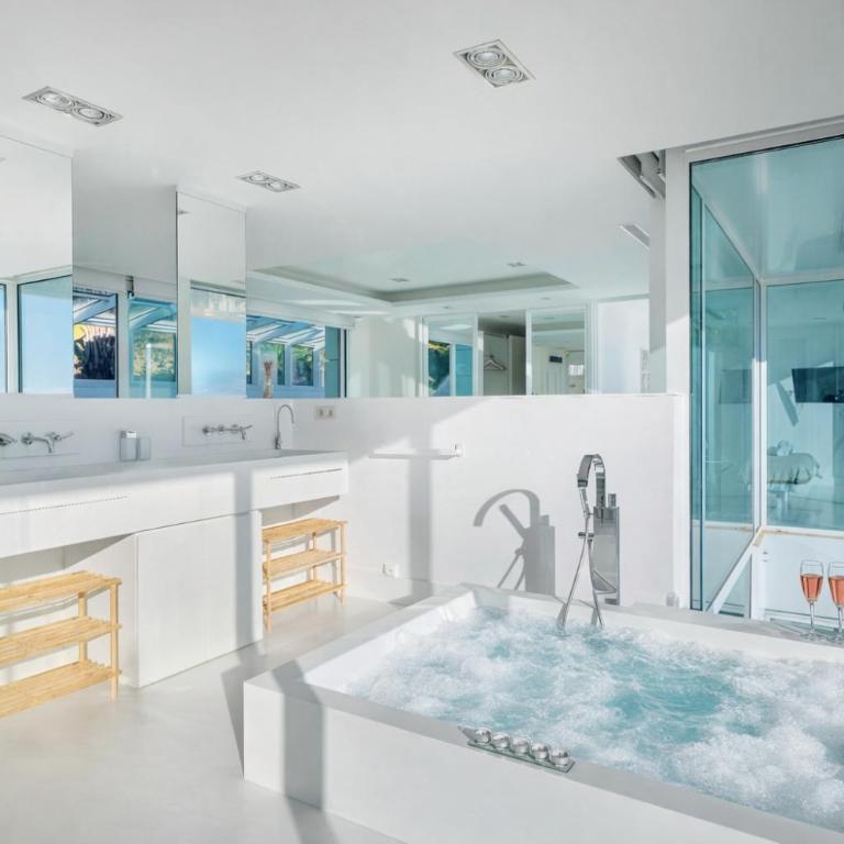 Villa in Sitges with Pool, Jacuzzi, BBQ, View, AC, 12Pax - Villa - 47