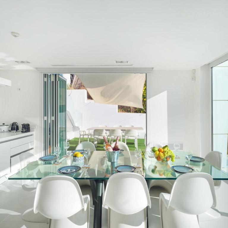 Villa in Sitges with Pool, Jacuzzi, BBQ, View, AC, 12Pax - Villa - 28