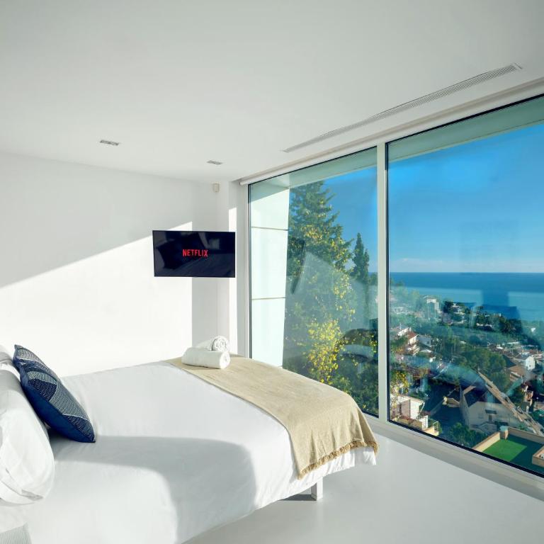 Villa in Sitges with Pool, Jacuzzi, BBQ, View, AC, 12Pax - Villa - 40