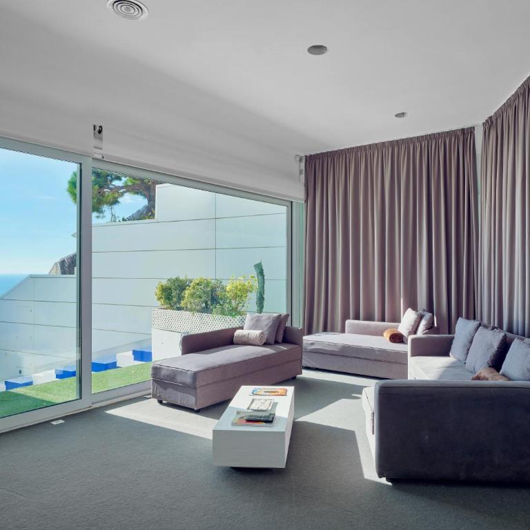 Villa in Sitges with Pool, Jacuzzi, BBQ, View, AC, 12Pax - Villa - 8