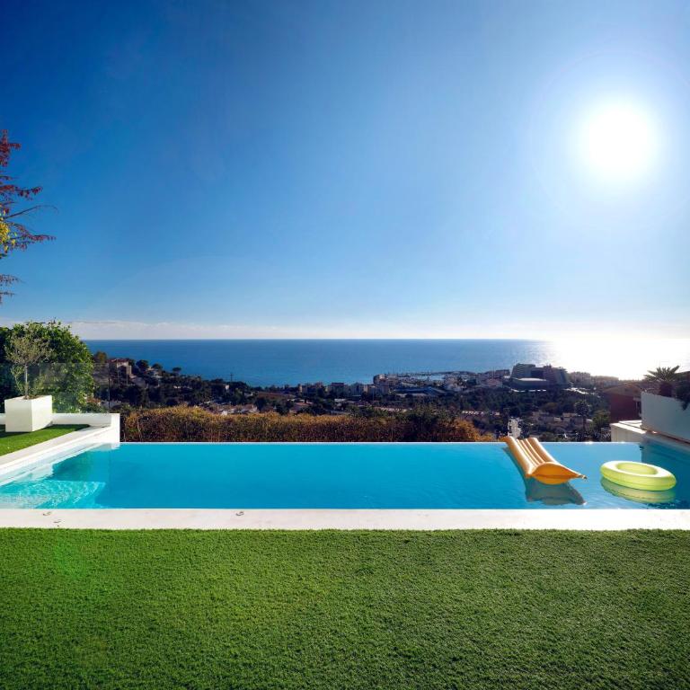 Villa in Sitges with Pool, Jacuzzi, BBQ, View, AC, 12Pax - Villa - 35