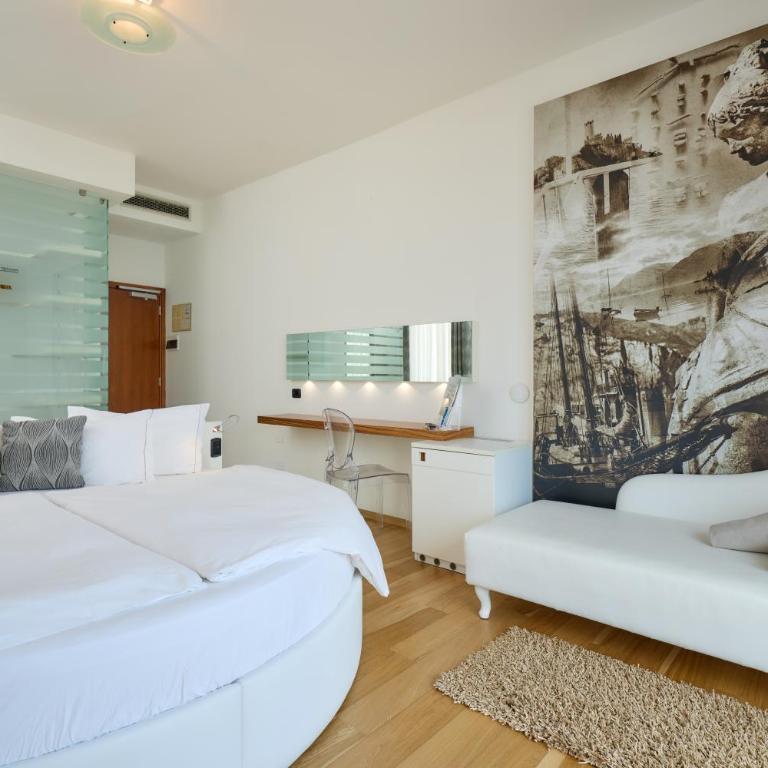 Hotel Capri - Junior Suite con Balcone - 12