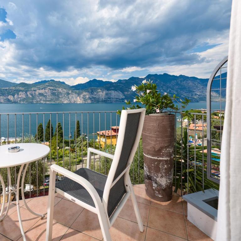 Hotel Capri - Junior Suite con Balcone - 7