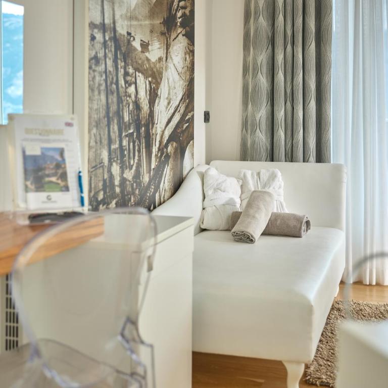 Hotel Capri - Junior Suite con Balcone - 9