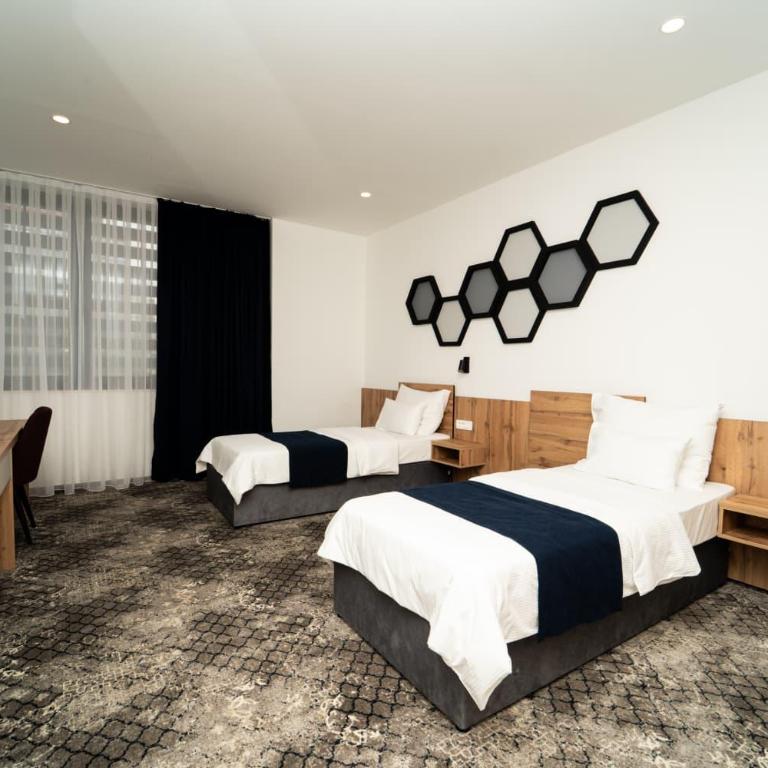 Hotel Karting - Twin Room - Disability Access - 3