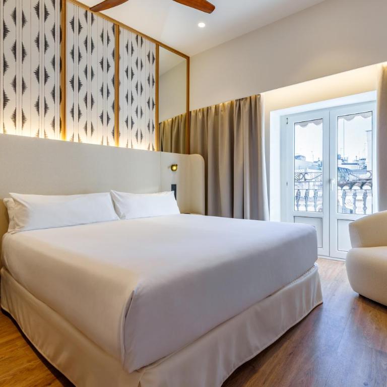 Petit Palace Plaza de la Reina - Quadruple Room - 1