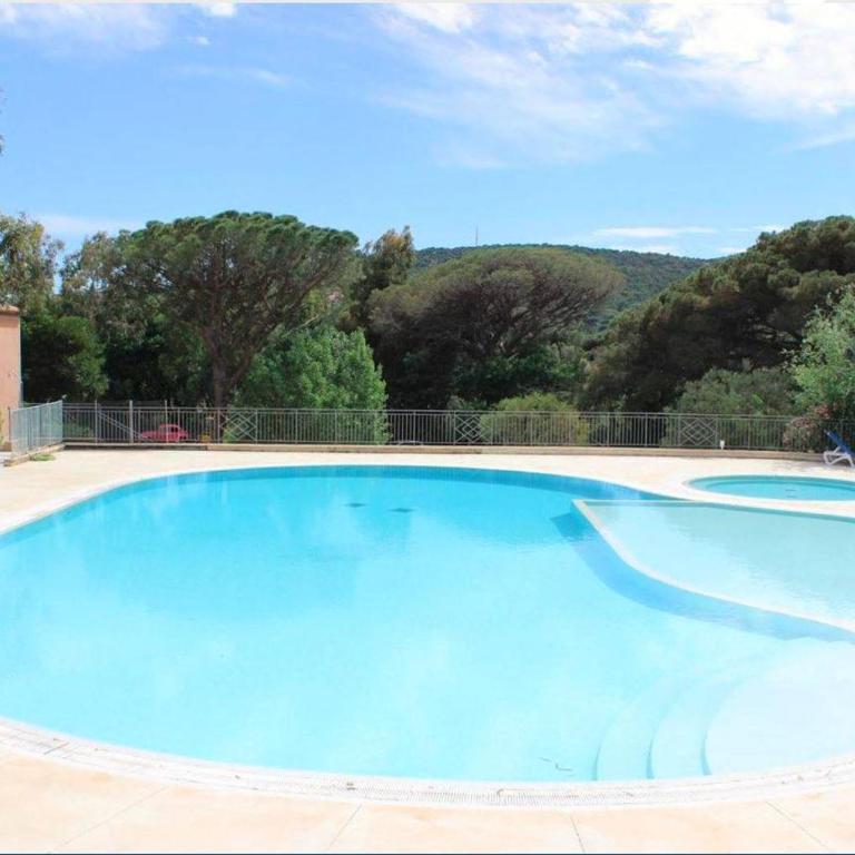SM320-164 SAINTE MAXIME Appartement 3 pièces 6 couchages parking et piscine - Apartamento de 2 dormitorios con balcón - 13