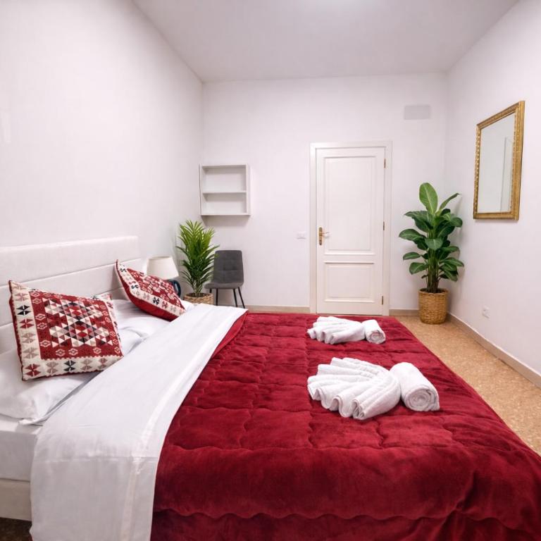 NEXT Palace - Camera Matrimoniale Standard con Bagno in Comune - 15